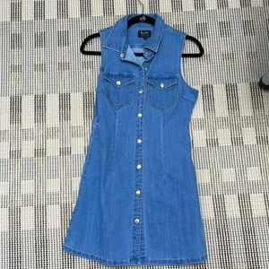Jean dress with front buttons and pockets